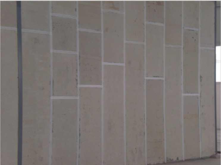 輕質(zhì)復(fù)合夾心隔墻板廠家